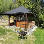 Bialy Swierczek - Jacuzzi, Balia Ruska Spa, Rowery, Altana I Grill W Slopnice