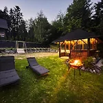 Bialy Swierczek - Jacuzzi, Balia Ruska Spa, Rowery, Altana I Grill W Ferienhaus *
