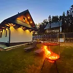 Ferienhaus Bialy Swierczek - Jacuzzi, Balia Ruska Spa, Rowery, Altana I Grill W Slopnice