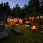 Prázdninový dům Bialy Swierczek - Jacuzzi, Balia Ruska Spa, Rowery, Altana I Grill W *